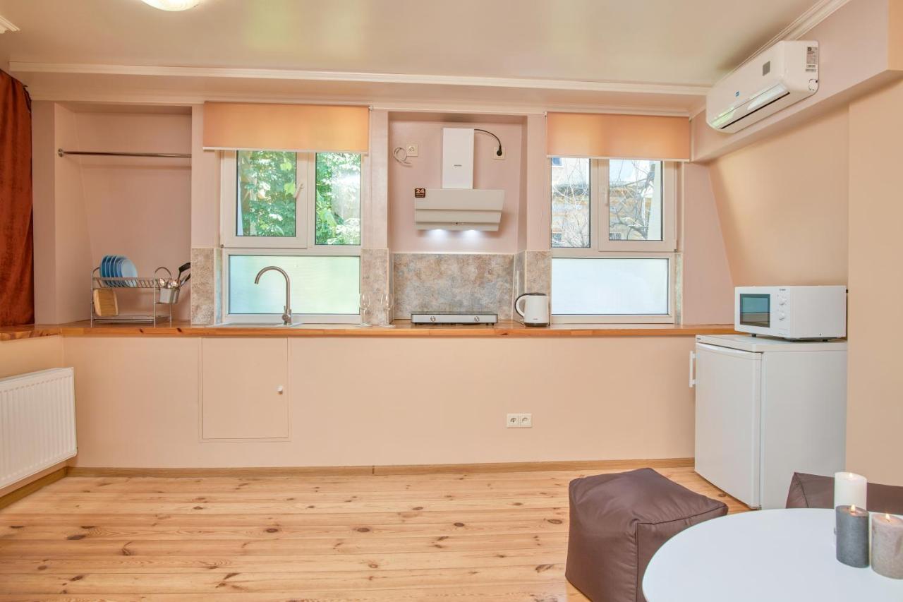 Odessa Comfort House Aparthotel Екстериор снимка