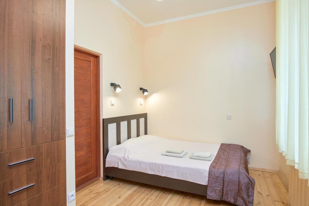 Odessa Comfort House Aparthotel Екстериор снимка